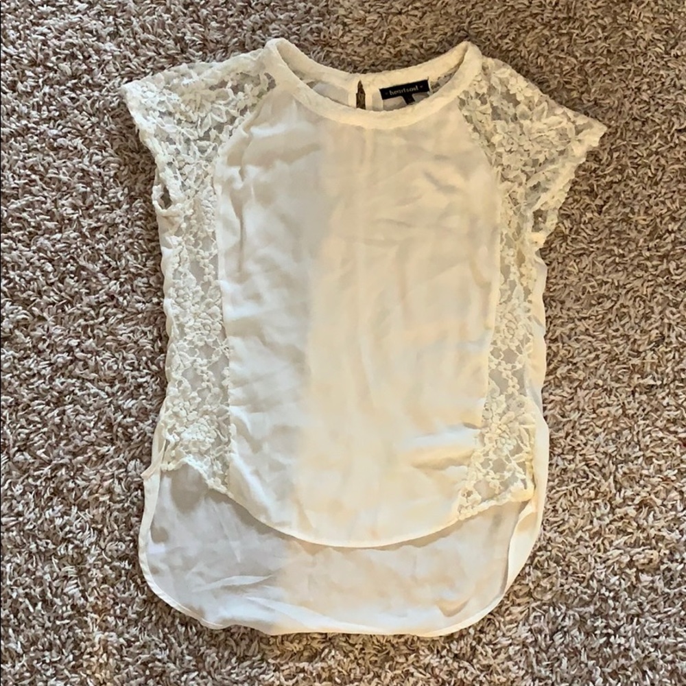 Pretty off-white blouse LARGE
